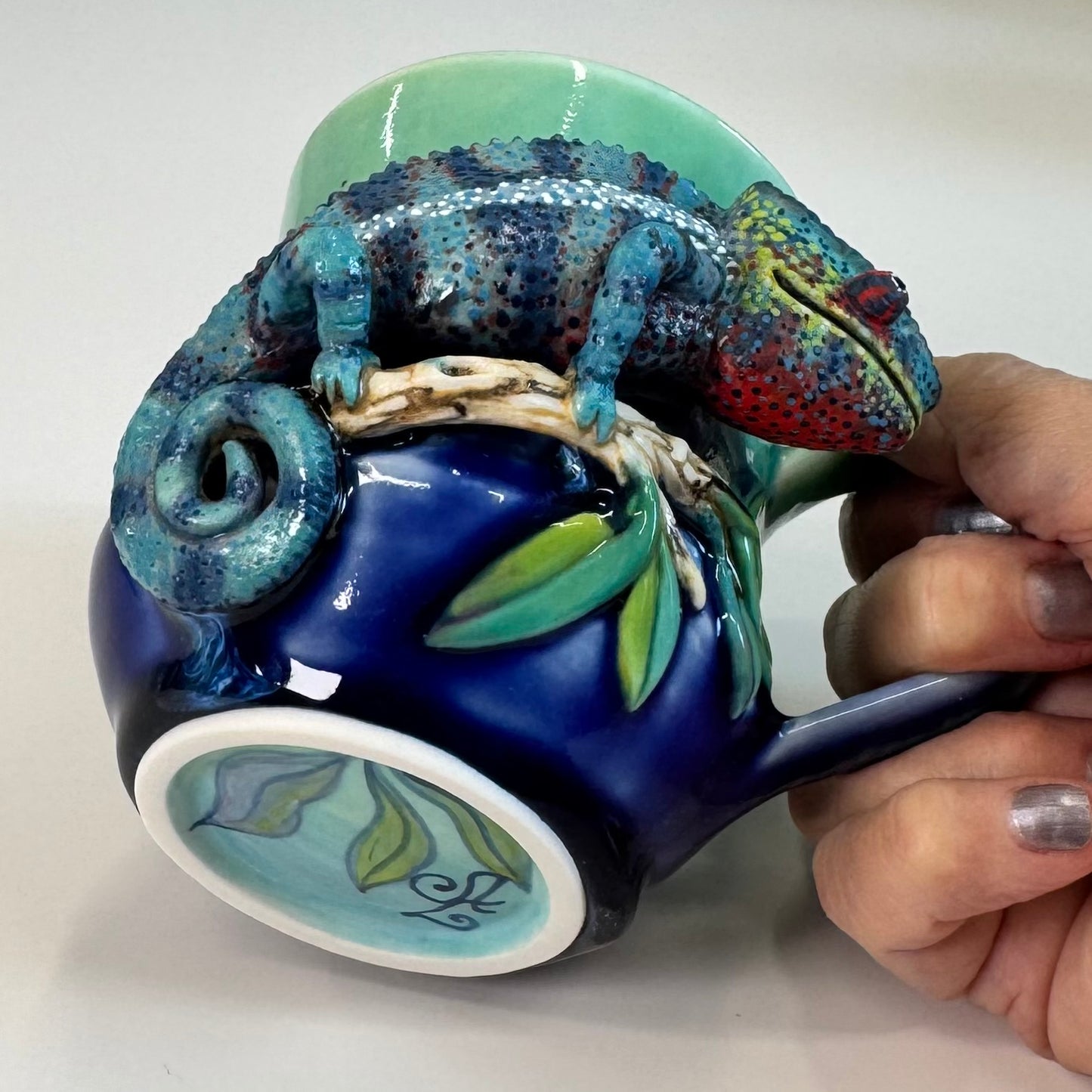 Sculpted Panther Chameleon Mug - Porcelain