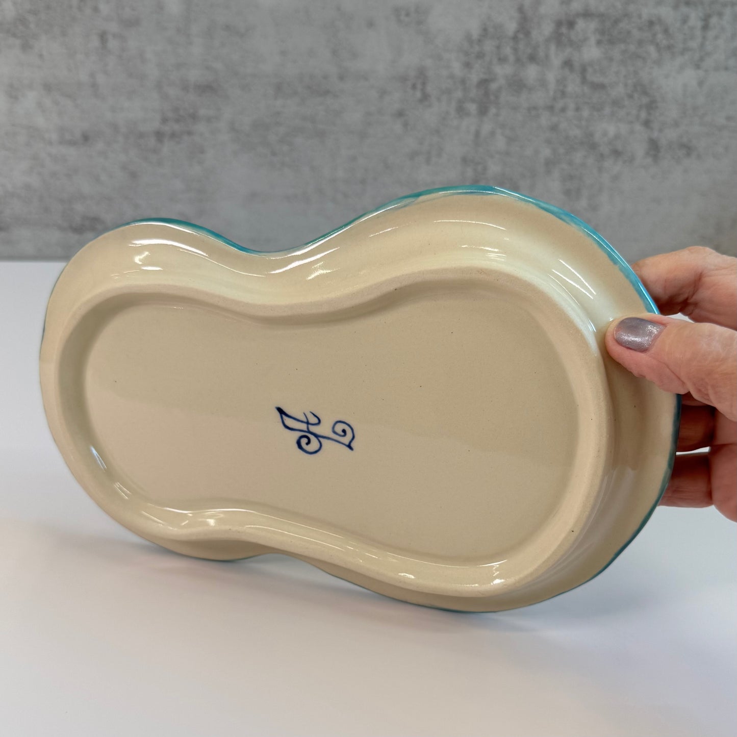 Sea otter tray - White Stoneware