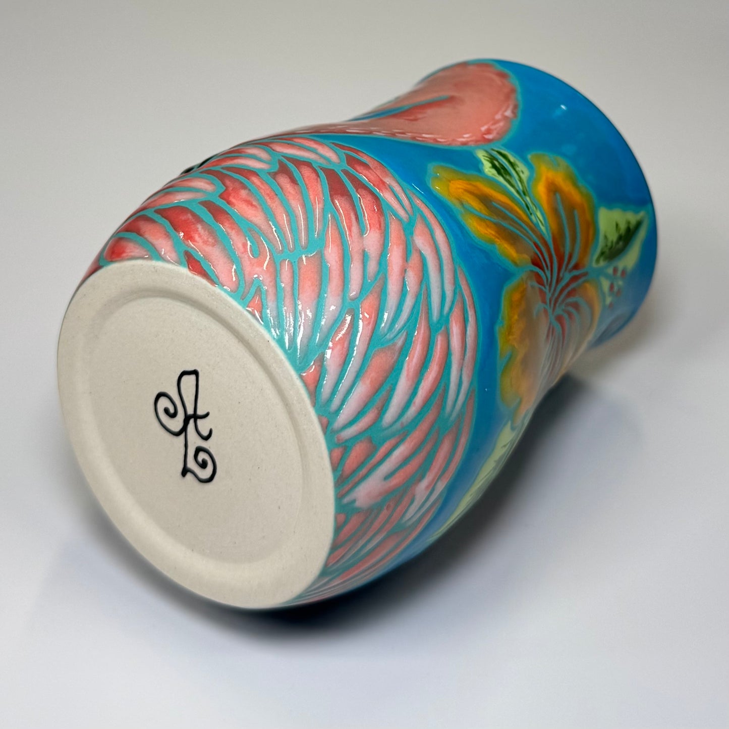 Cuerda Seca Flamingo tumbler - White Stoneware