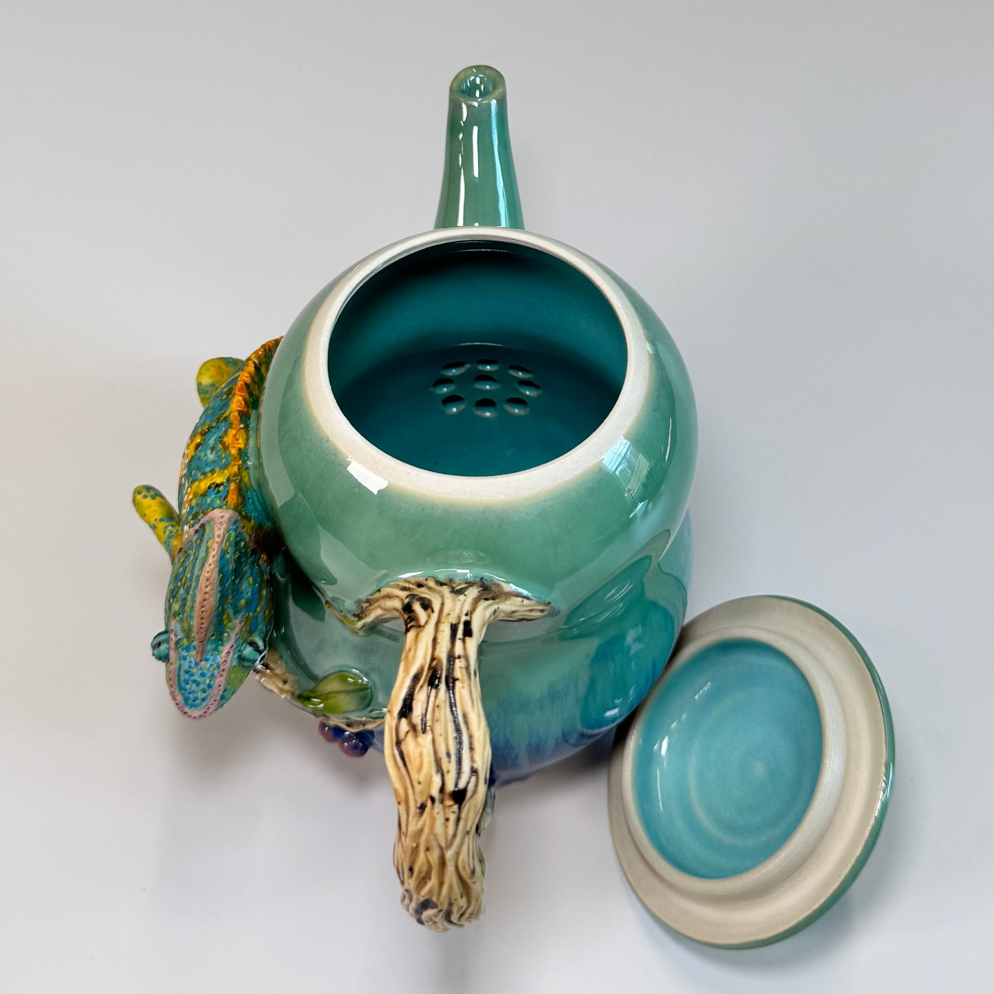 Teapot - Veiled Chameleon- Sculpted