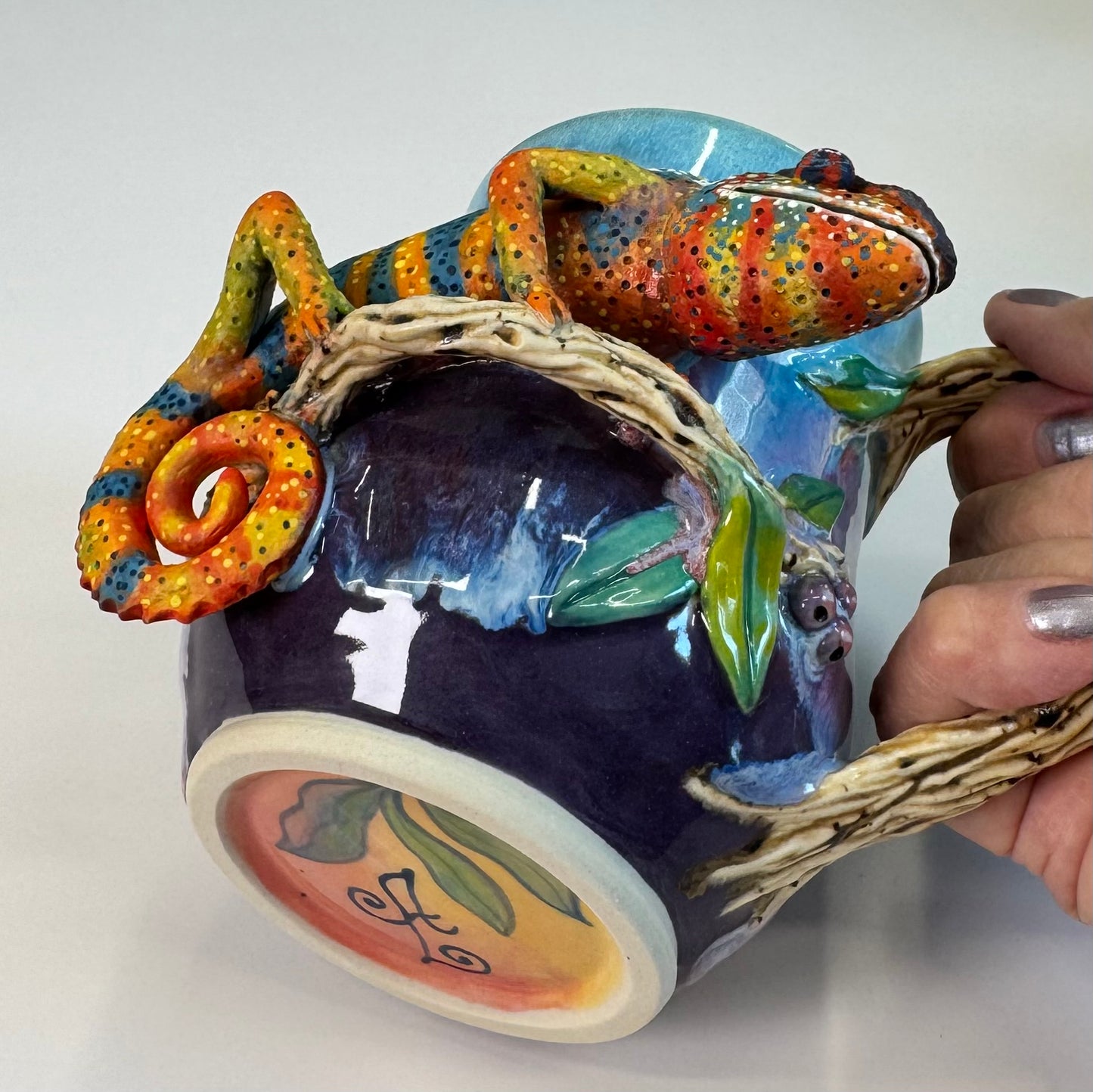 Sculpted Panther Chameleon Mug - Stoneware