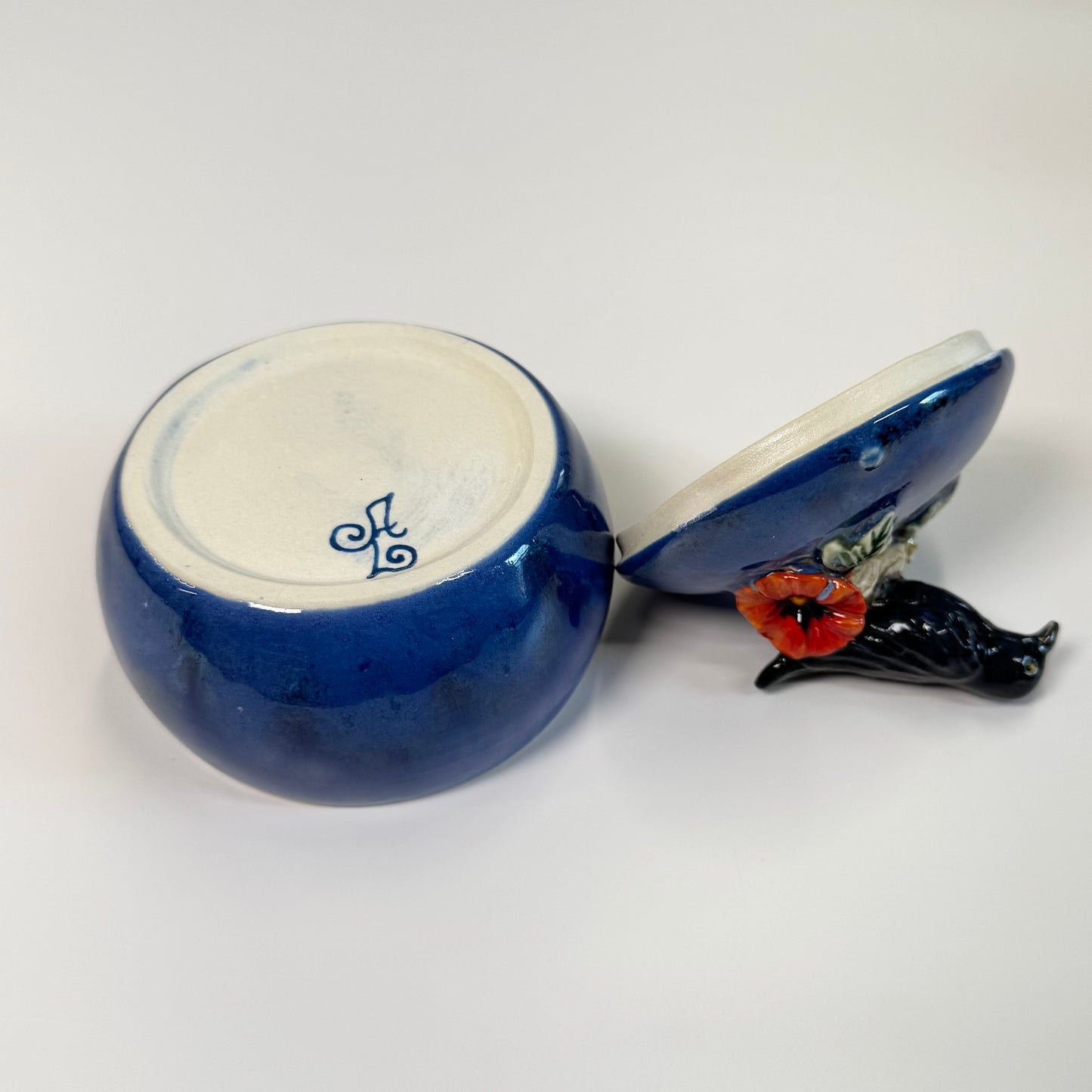 07 Sculpted raven trinket jar - Stoneware