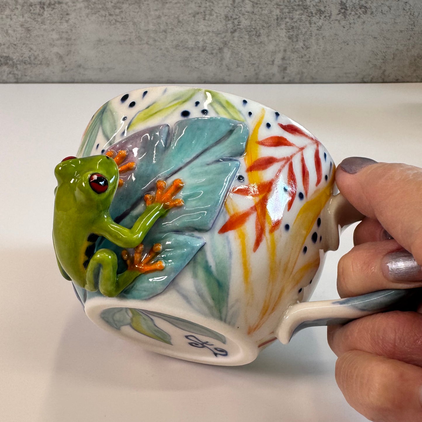 Sculpted Red-eyed Tree Frog Mug - Porcelain - Discounted