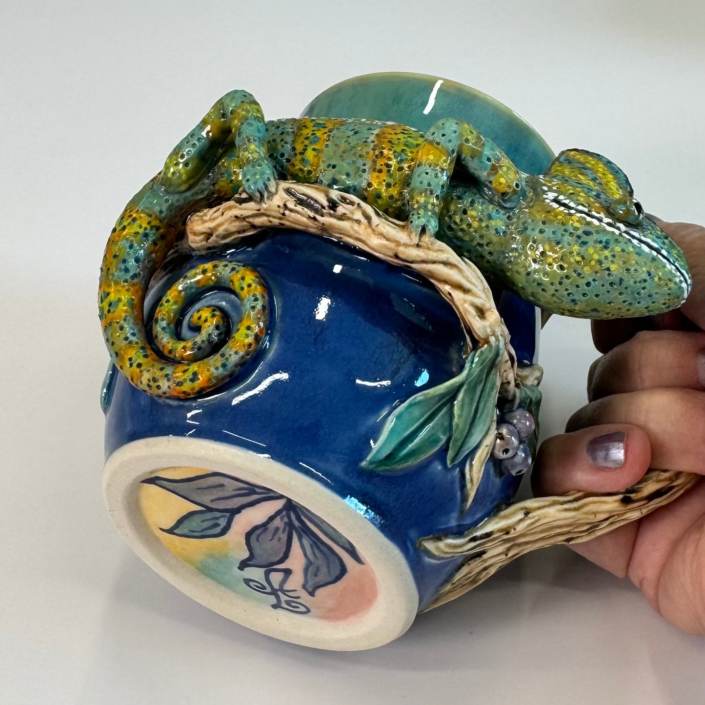 Sculpted Veiled Chameleon Mug - Stoneware