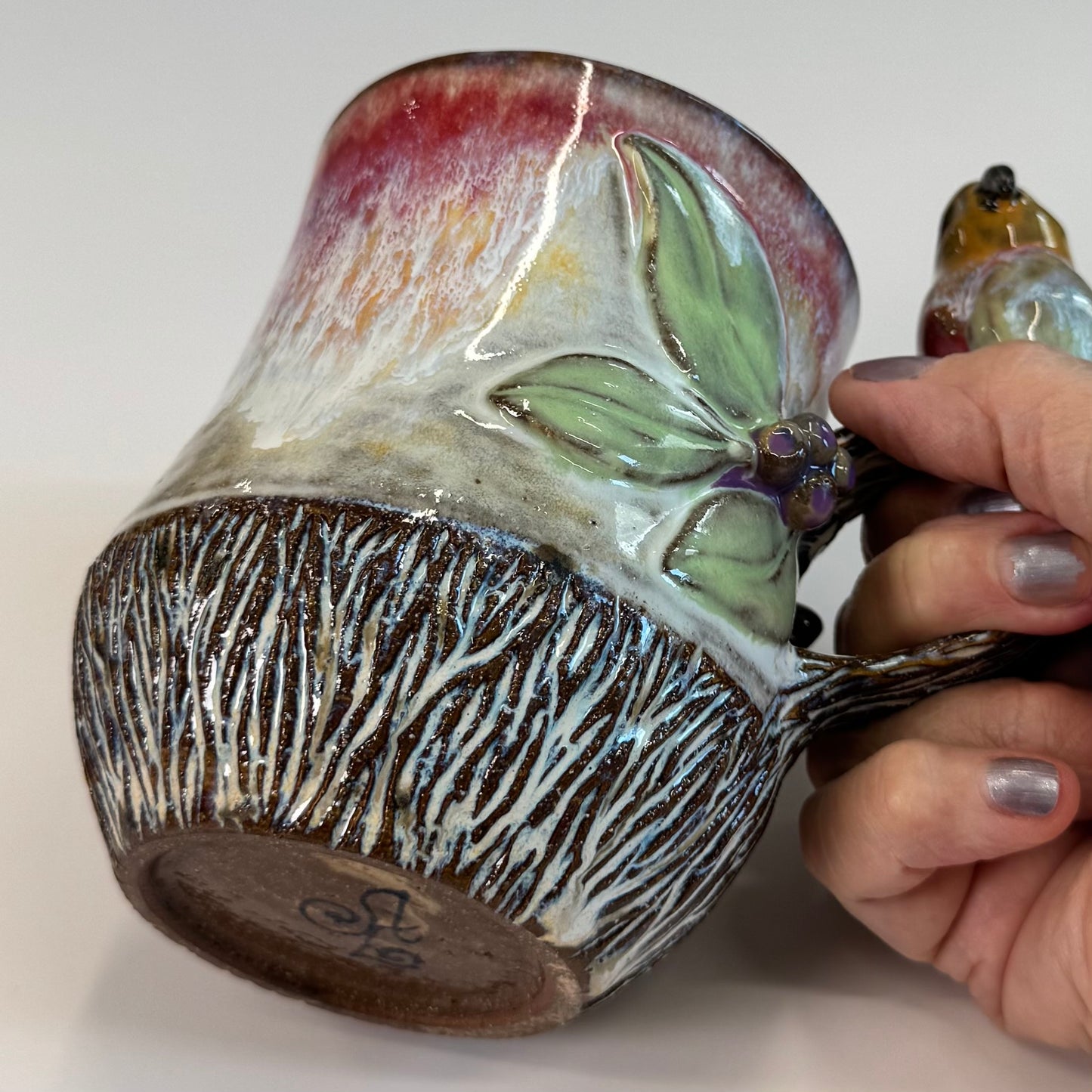 09 Sculpted parrot mug - Stoneware