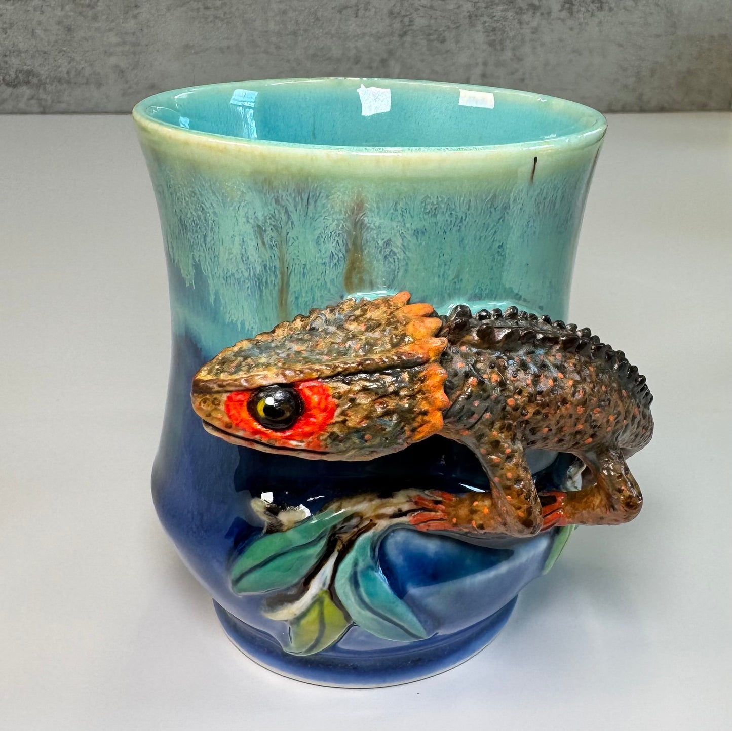 Sculpted Red-eyed Skink Mug - Porcelain - Discounted