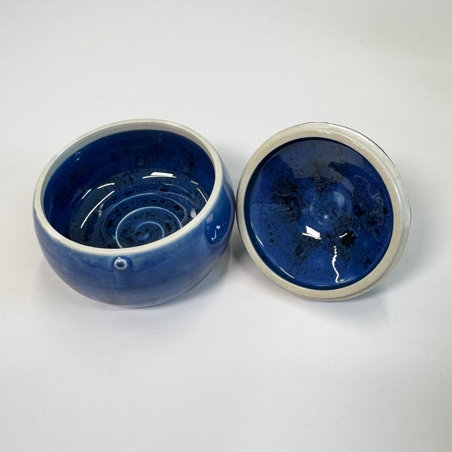 07 Sculpted raven trinket jar - Stoneware