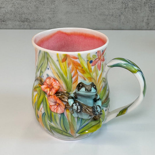 Sculpted Milk Frog Mug - Porcelain