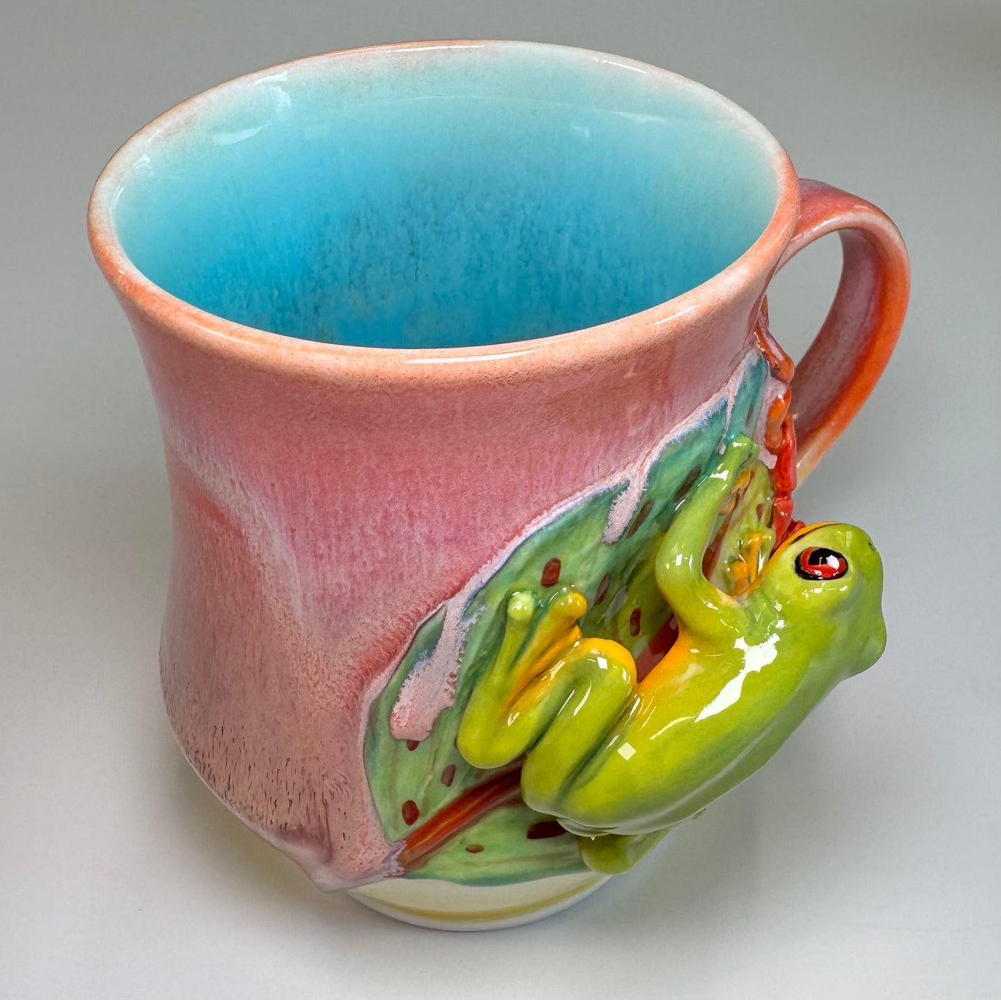 Sculpted Red-eyed Tree Frog Mug - Porcelain