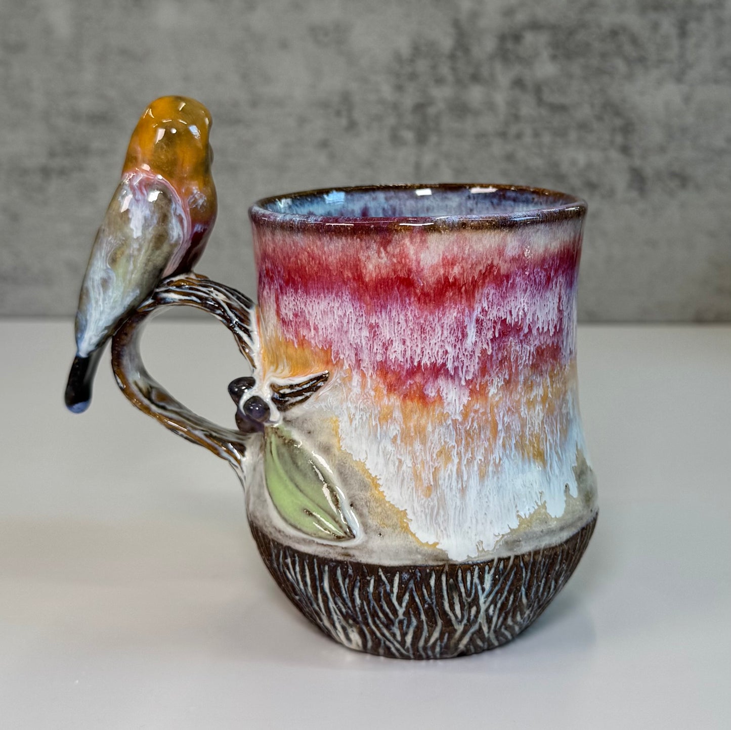 09 Sculpted parrot mug - Stoneware