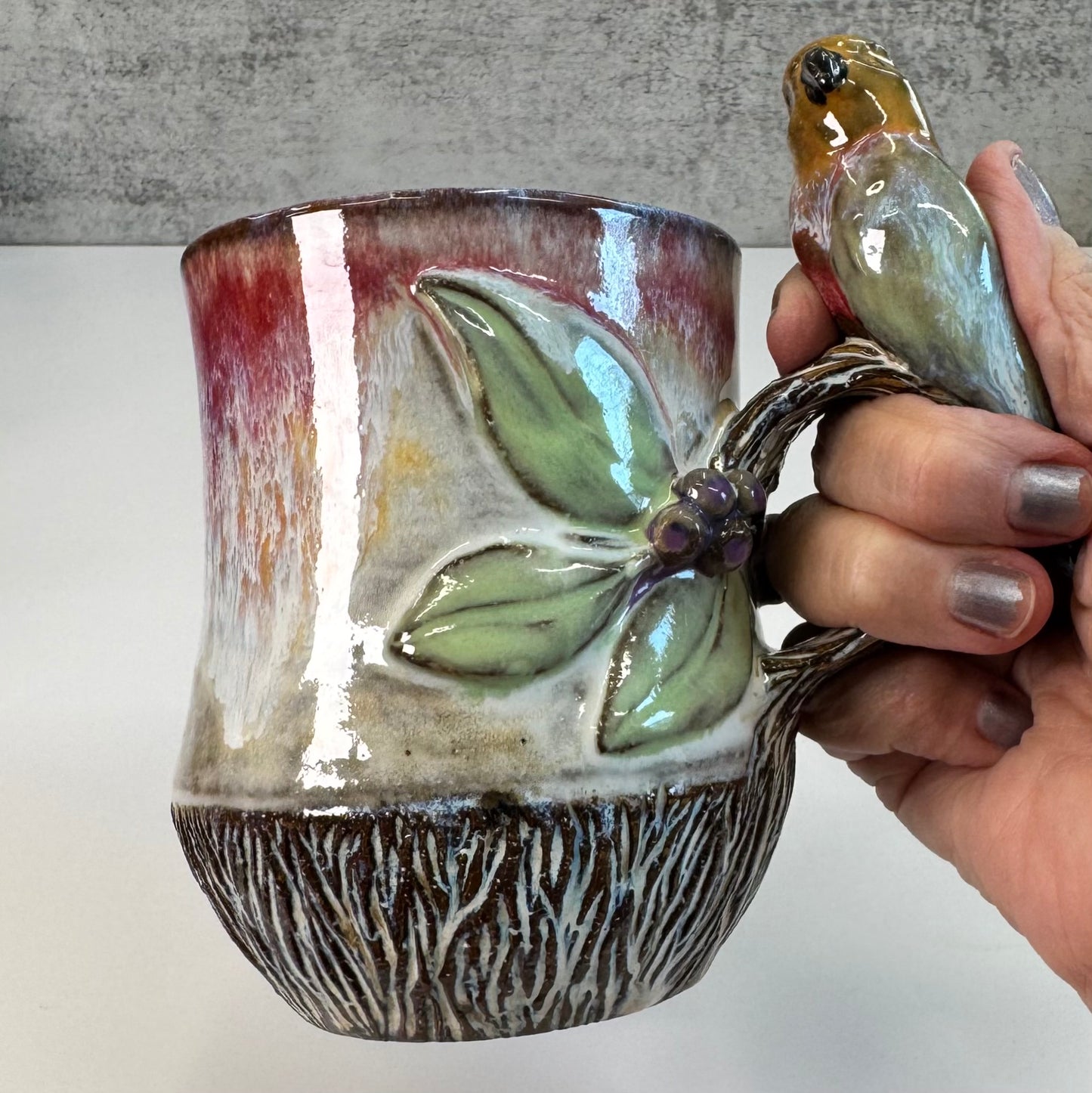 09 Sculpted parrot mug - Stoneware