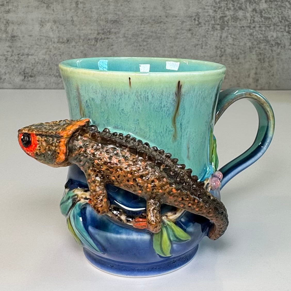 Sculpted Red-eyed Skink Mug - Porcelain - Discounted