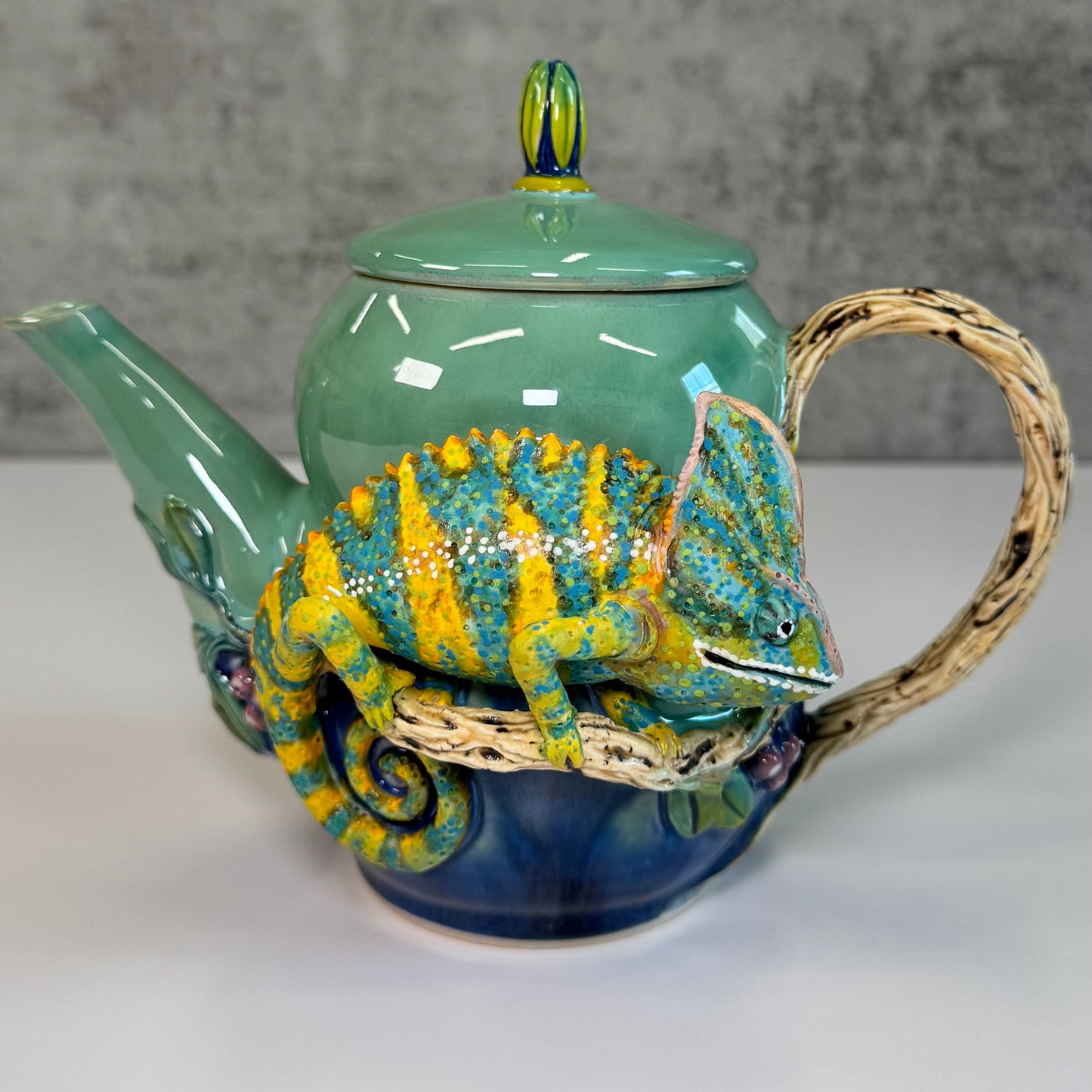 Teapot - Veiled Chameleon- Sculpted