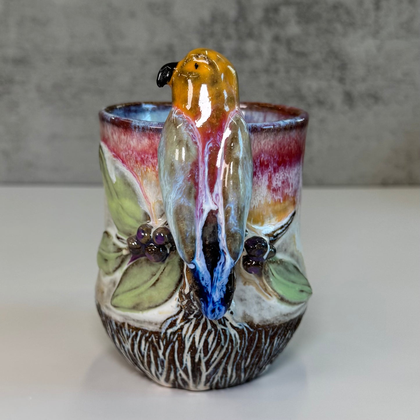 09 Sculpted parrot mug - Stoneware