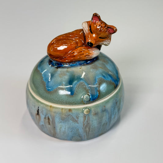 06 Sculpted sleeping fox trinket jar - Stoneware - Discounted