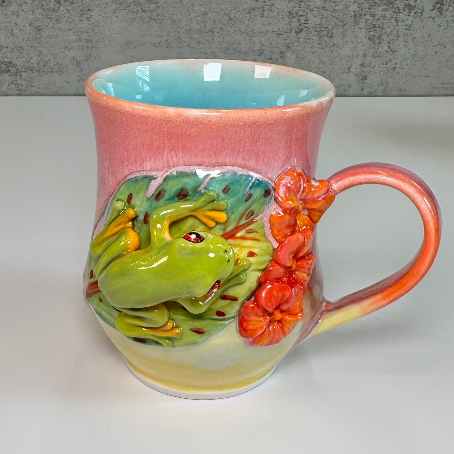 Sculpted Red-eyed Tree Frog Mug - Porcelain