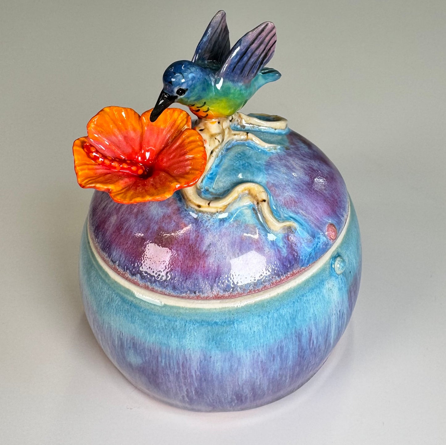 Sculpted hummingbird trinket jar - Stoneware