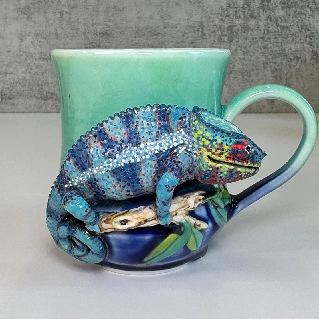Sculpted Panther Chameleon Mug - Porcelain