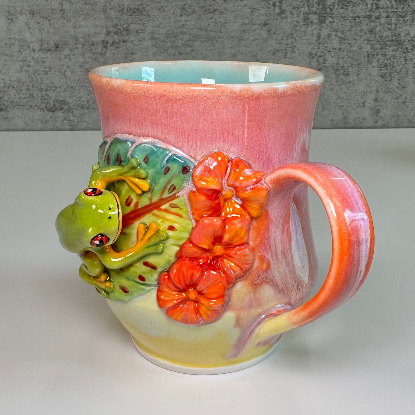 Sculpted Red-eyed Tree Frog Mug - Porcelain