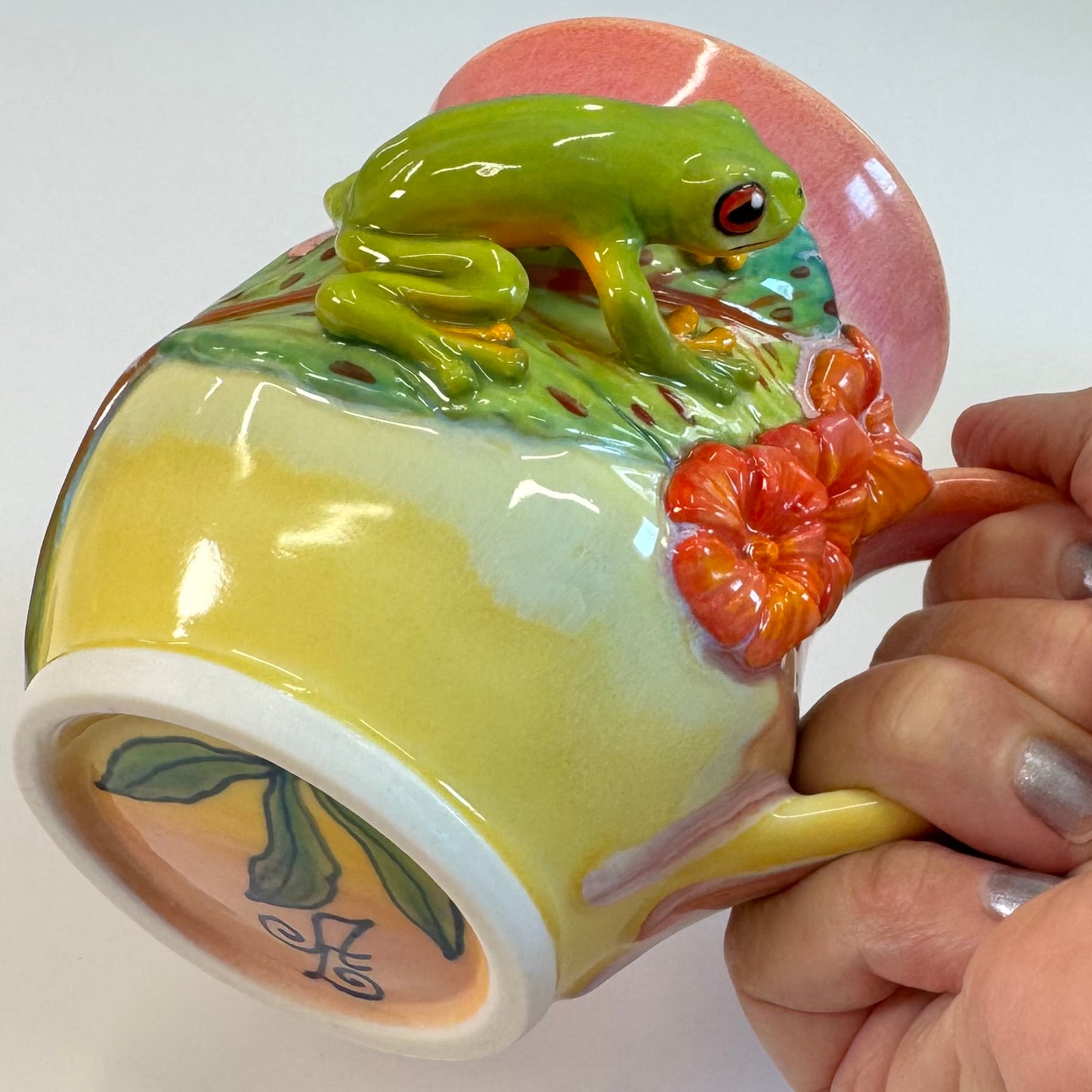 Sculpted Red-eyed Tree Frog Mug - Porcelain
