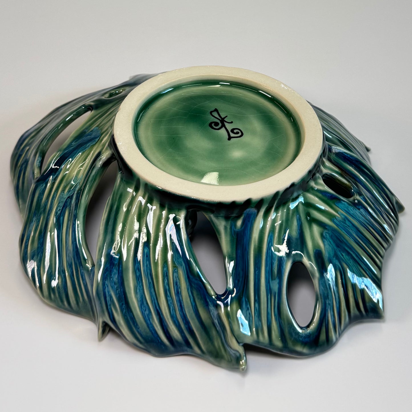 20 Milk Frog on Monstera Leaf - White Stoneware