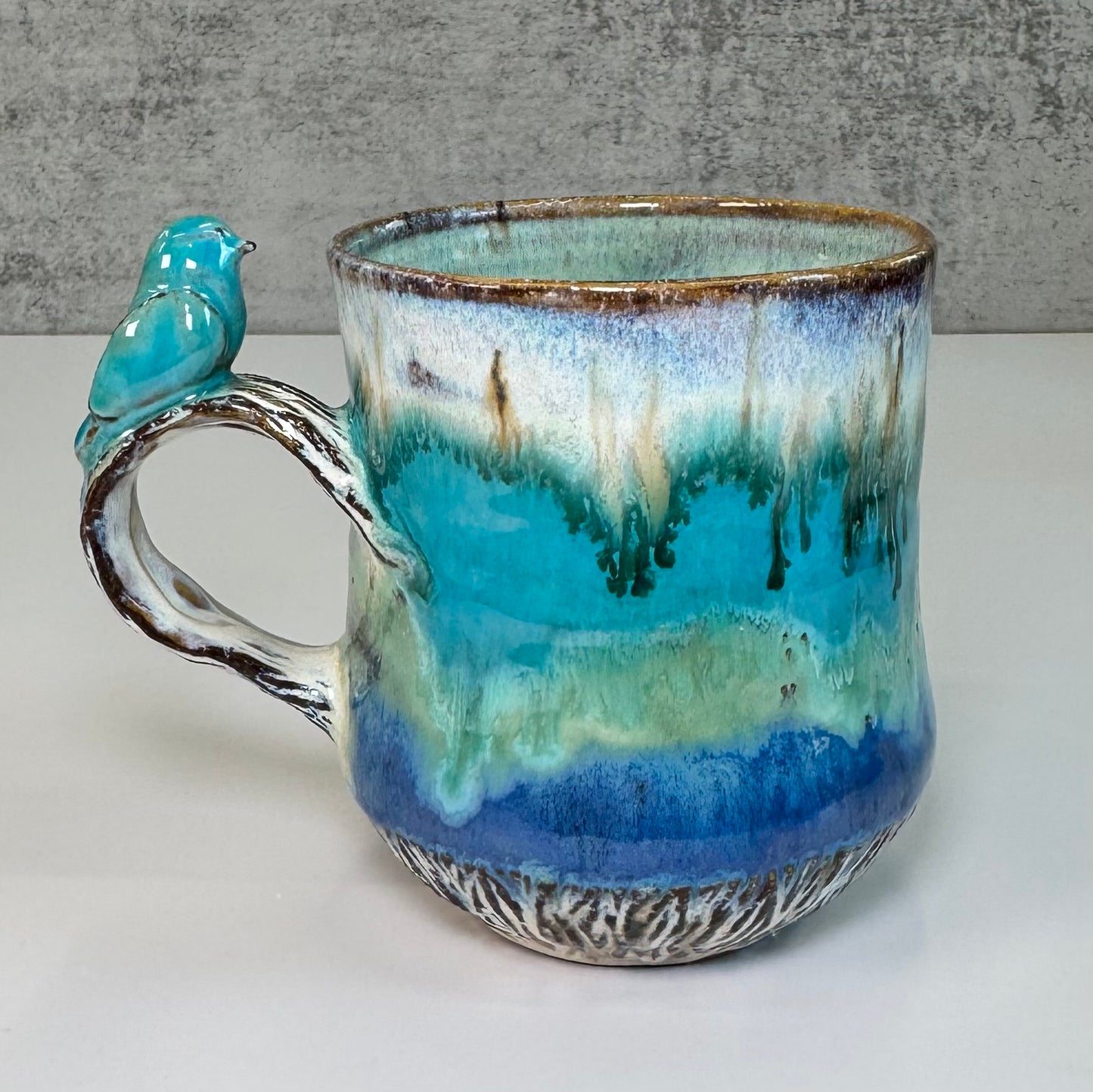 Sculpted bird mug - Stoneware