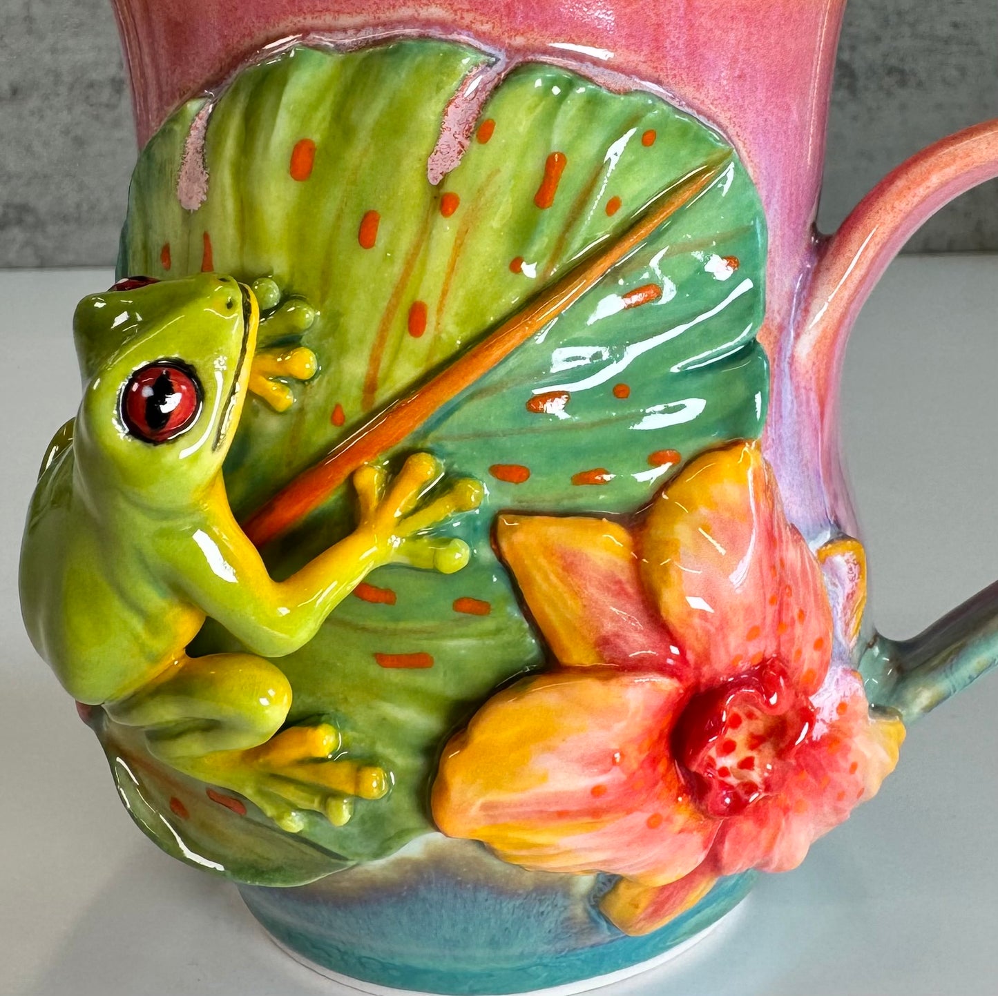 Sculpted Red-eyed Tree Frog Mug - Porcelain