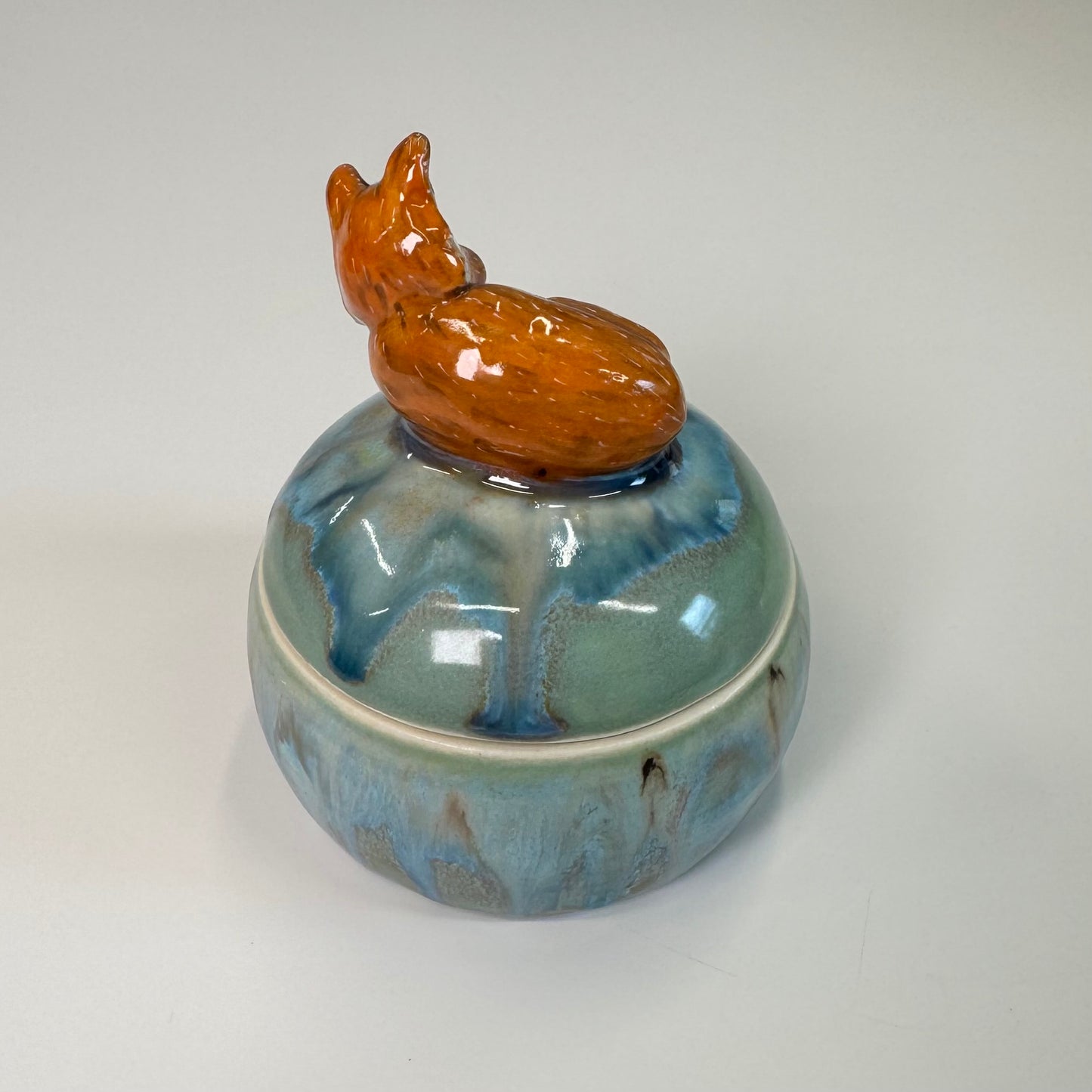 06 Sculpted sleeping fox trinket jar - Stoneware - Discounted